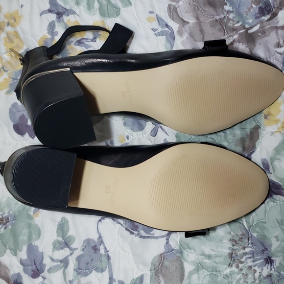 Nine West Gothic Style Heels - Picture 5 of 6